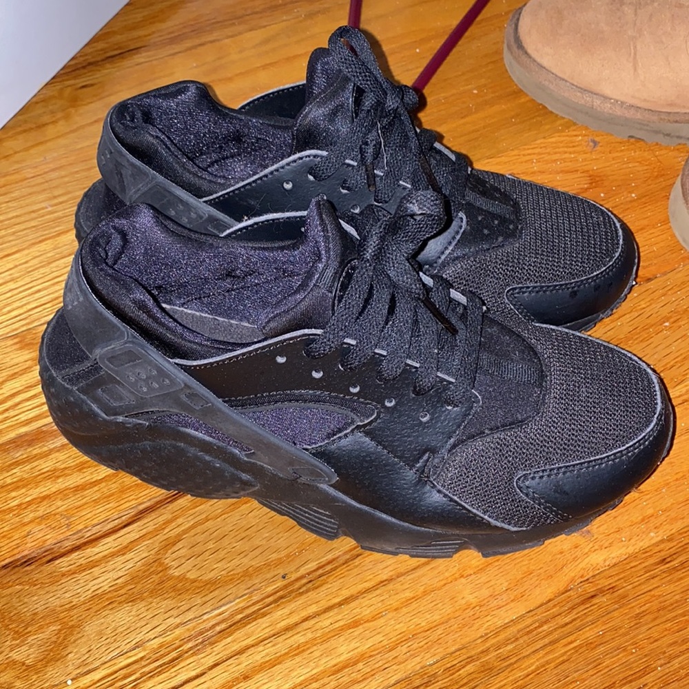 Air Huaraches - Picture 3 of 5